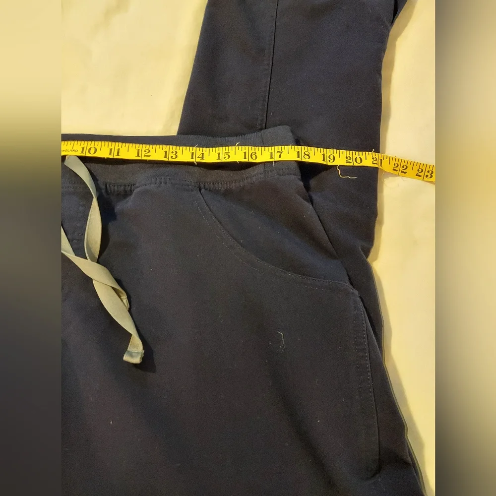 Figs Technical Collection Men's Navy Cargo Pants - L